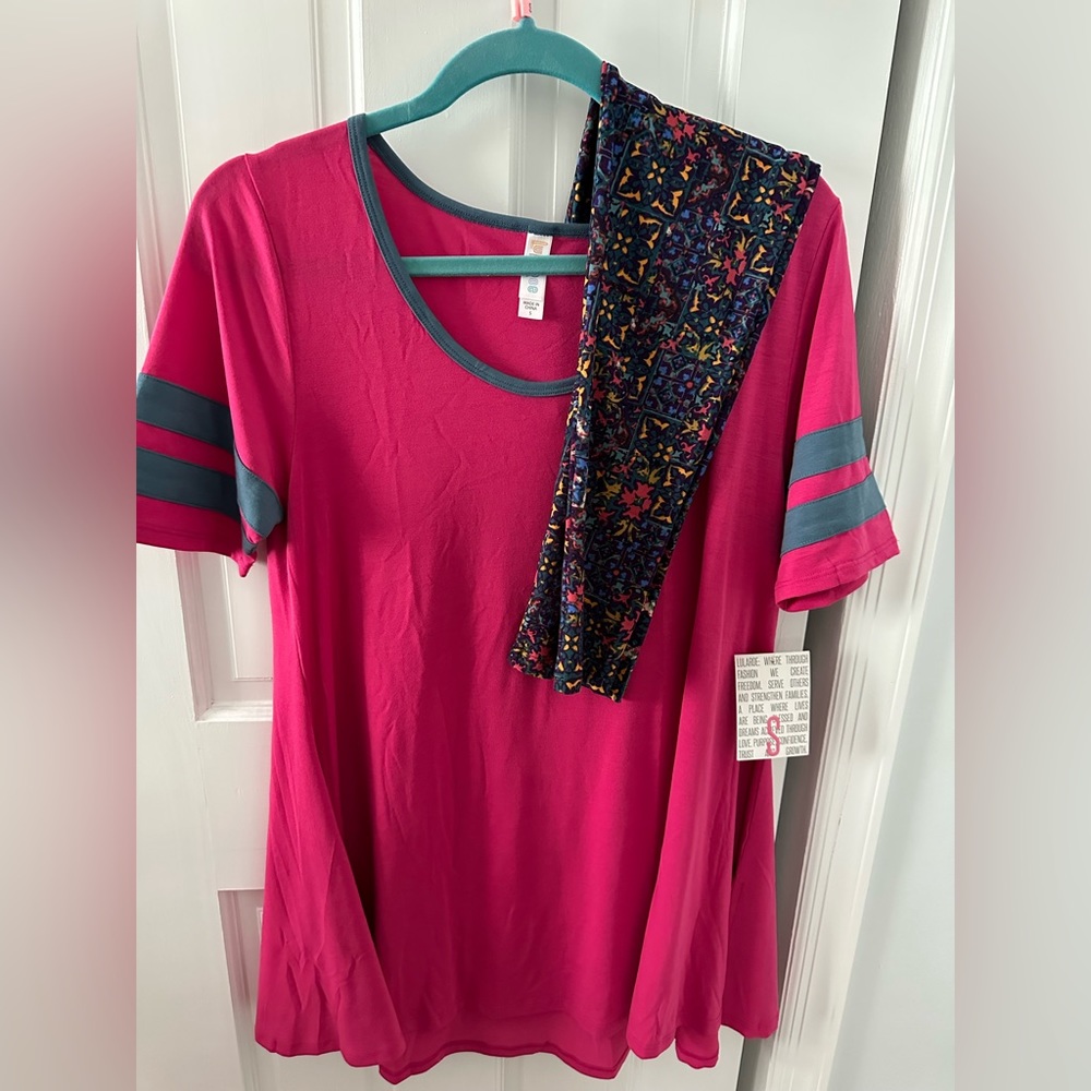 Lularoe S Perfect T and OS leggings
